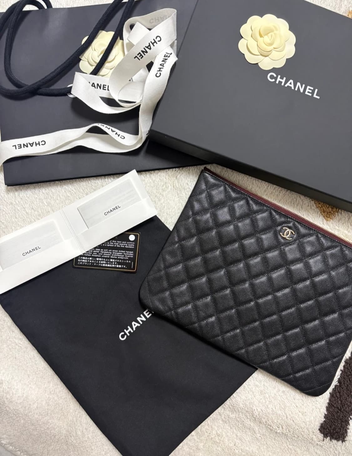 샤넬 블랙 캐비어 클러치 뉴미듐 상품이미지1