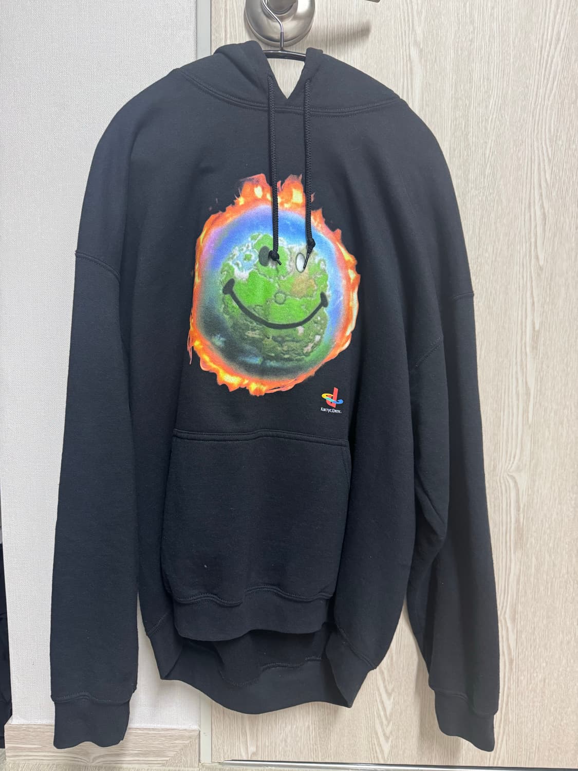 트레비스 스캇 x 플레이스테이션 콜라보 머천 월드 후드티 L 상품이미지1