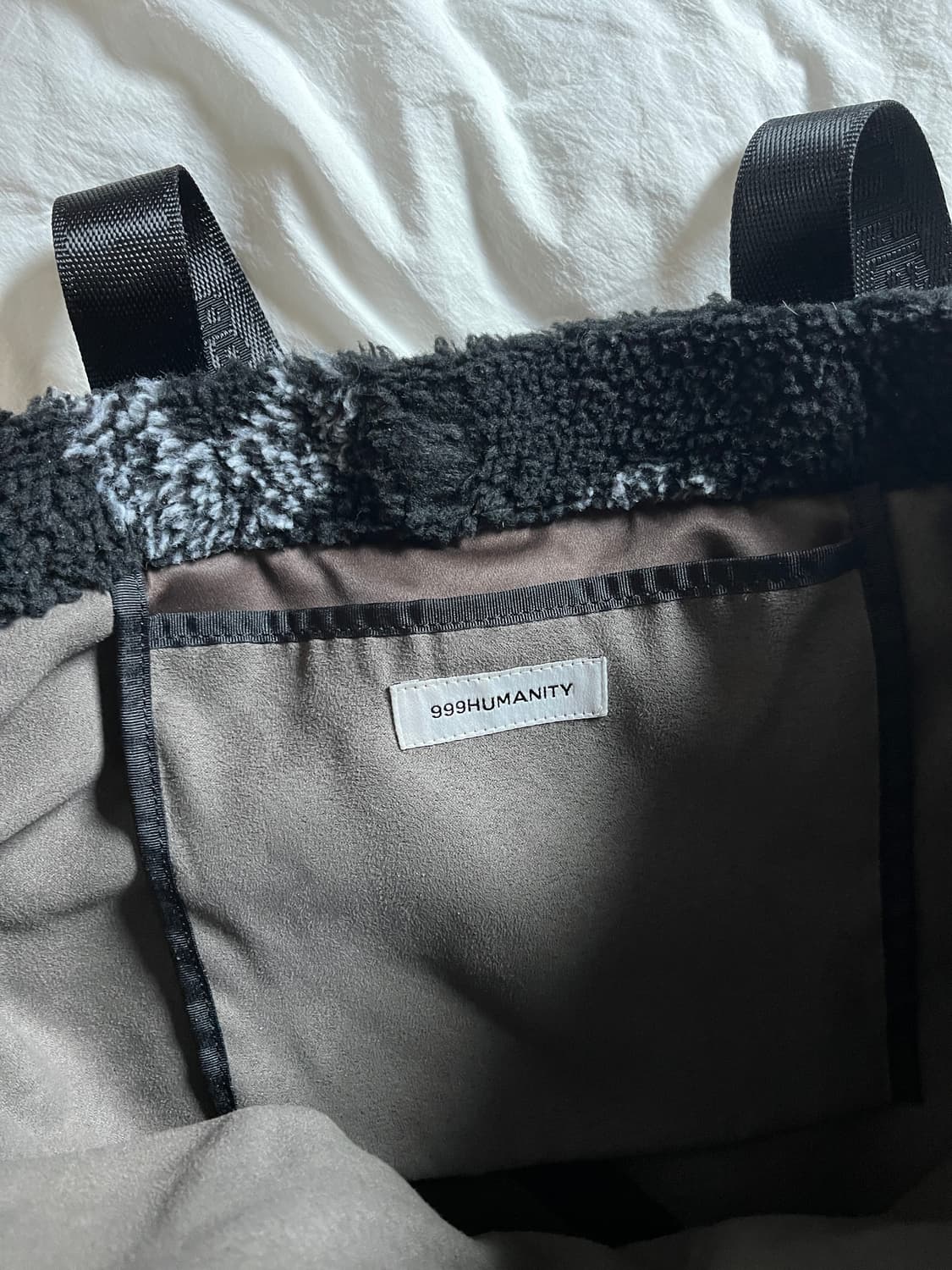 999휴머니티 빅 플리스 토트백 상품이미지3