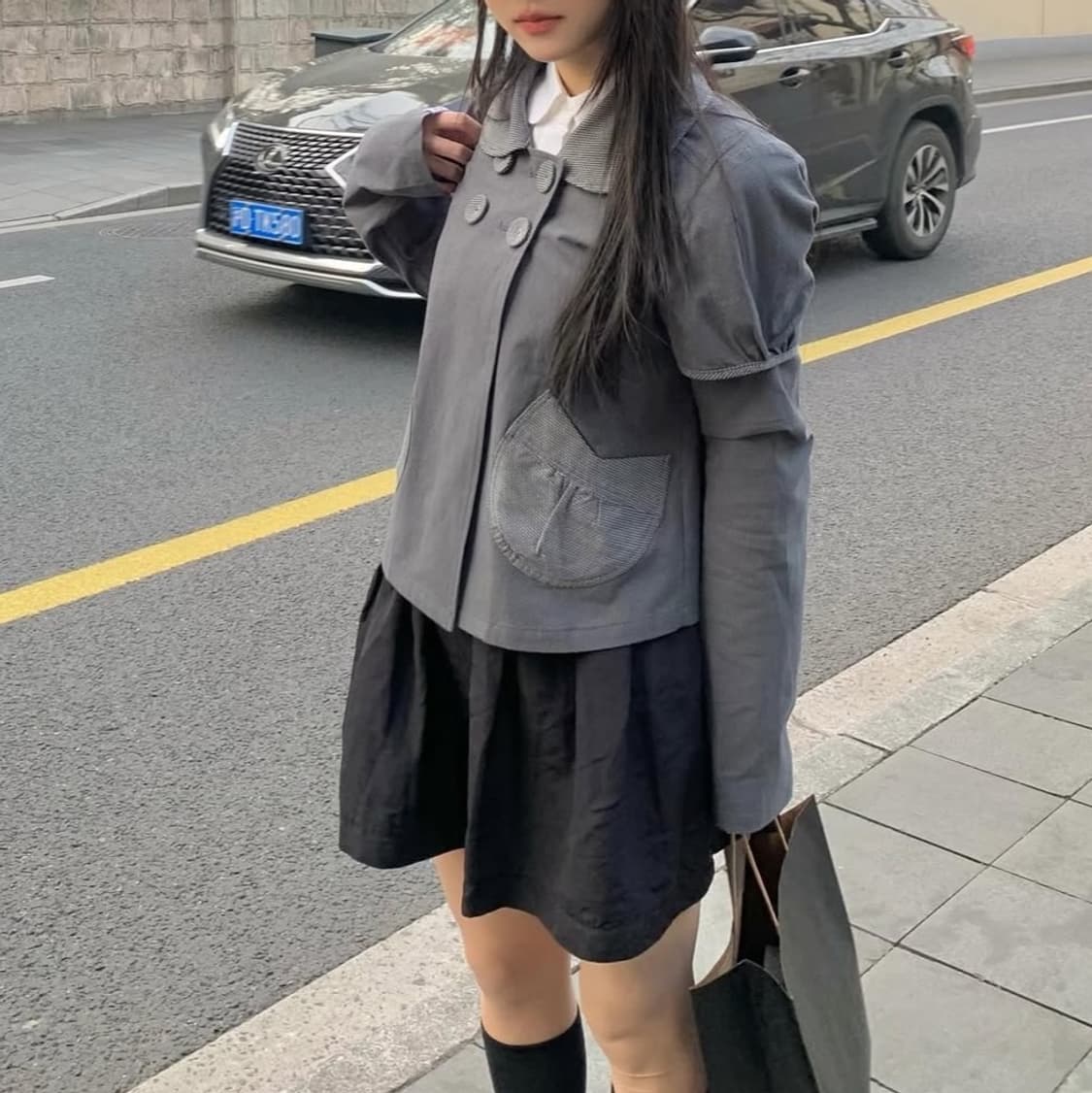 허그유어스킨 디테쳐블 라운드 자켓 차콜 상품이미지1