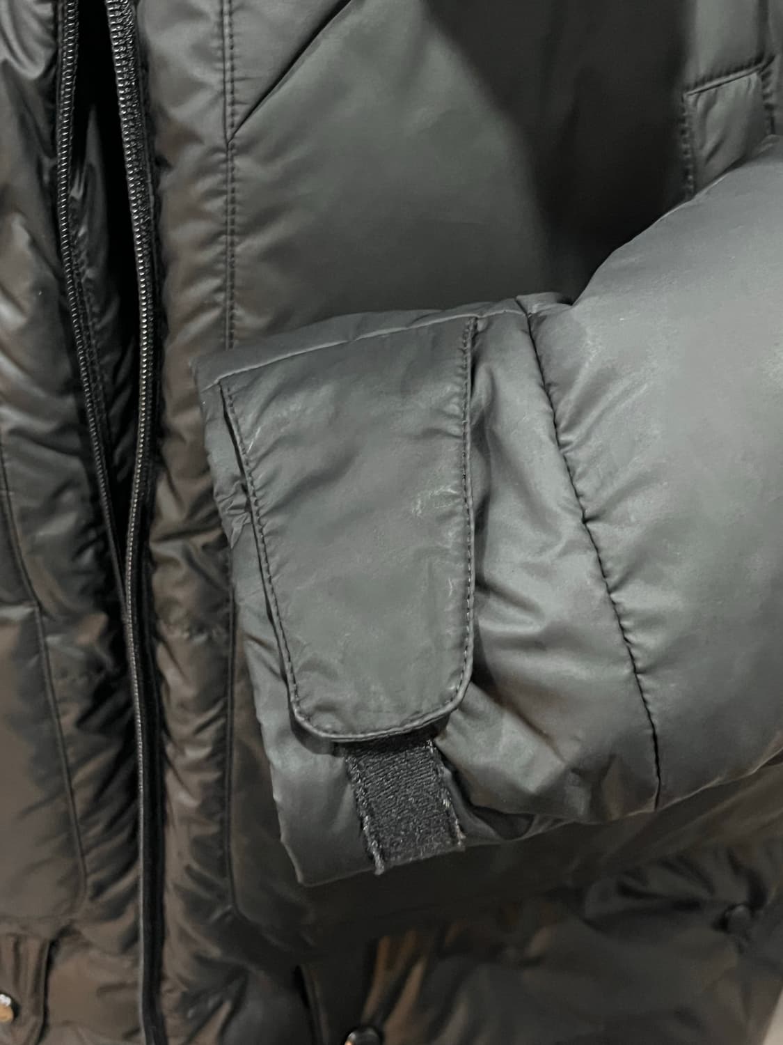 비이커 구스다운 오버핏 패딩 블랙 2 상품이미지9