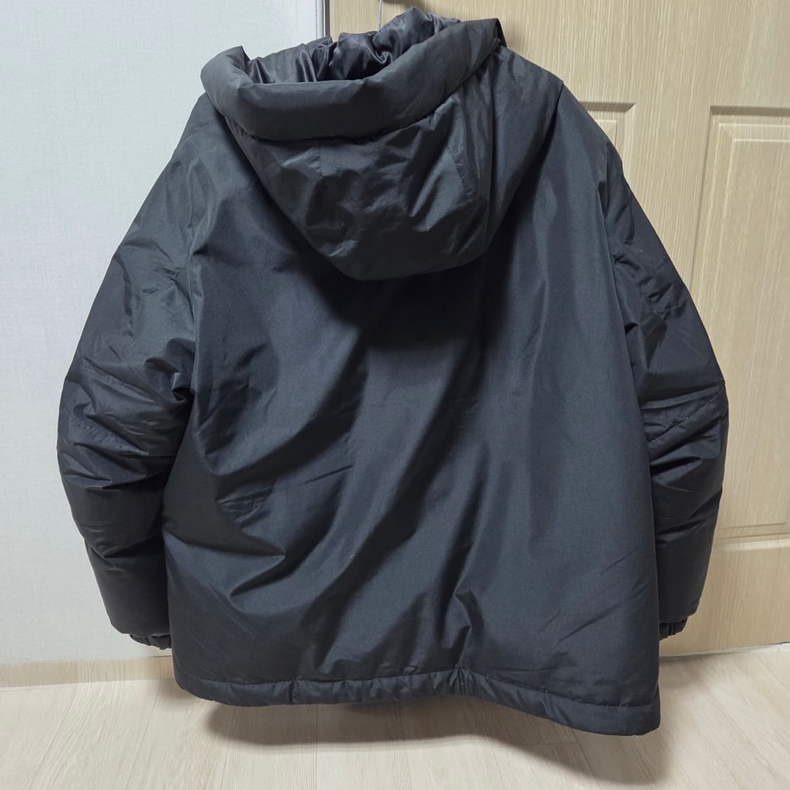 트래블 고프다운 패딩 블랙 상품이미지3