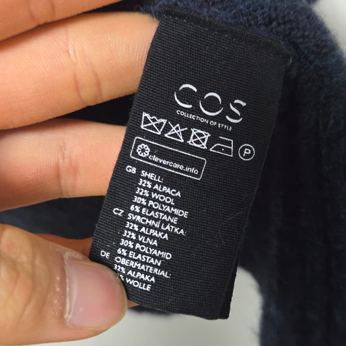 코스 다크네이비 알파카 니트  상품이미지3