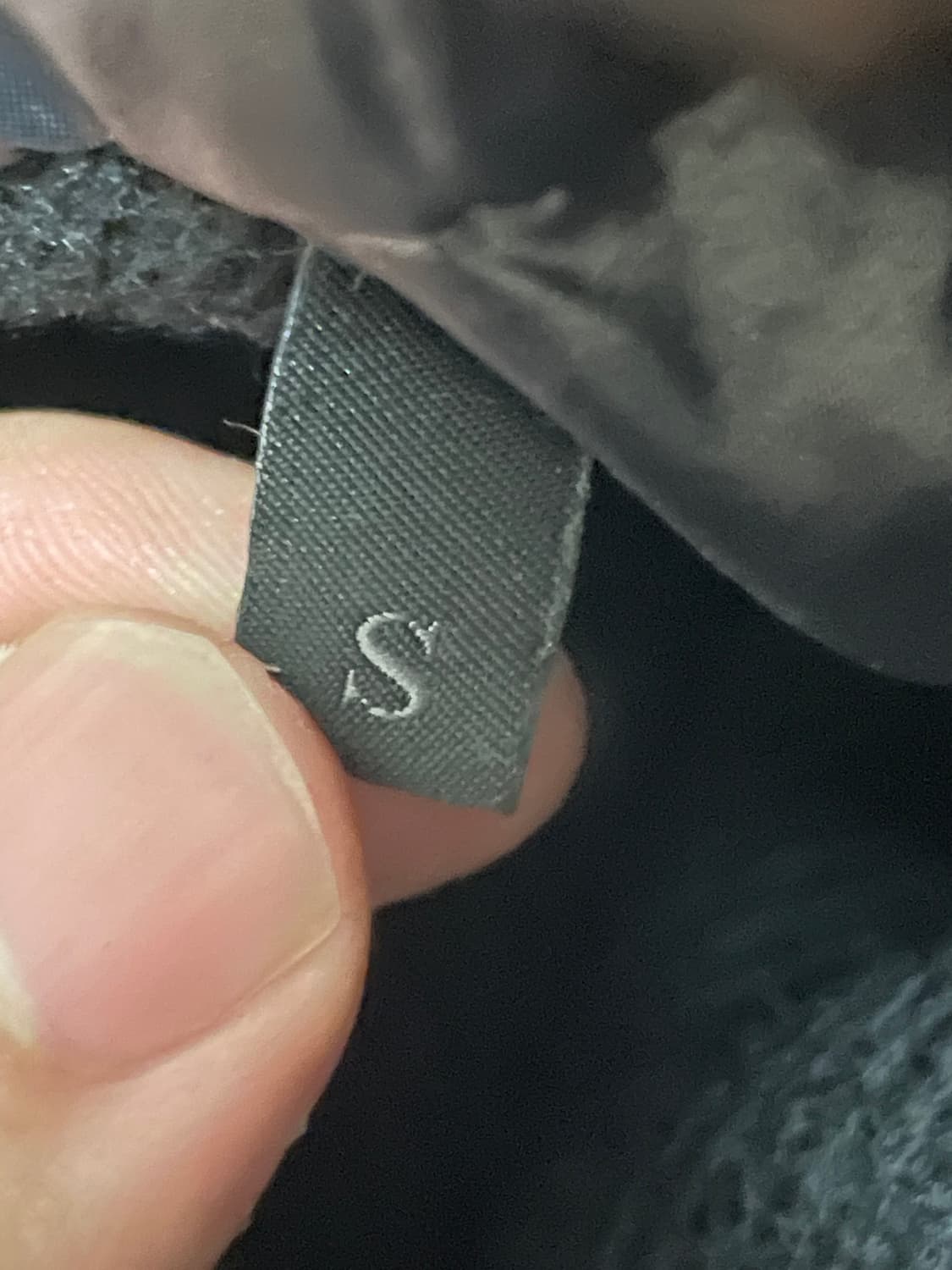 [ S / 새상품급 ] 몽클레어 후드 니트패딩 몽클라 니트패딩 블랙  상품이미지5