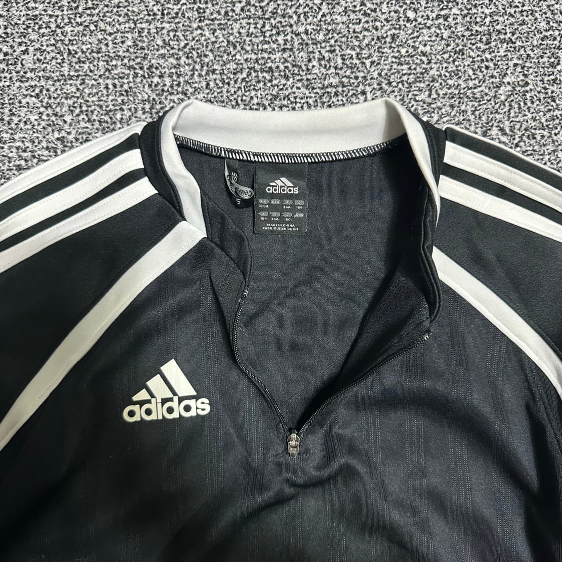 (M추천) 아디다스 검흰 반집업 져지 상품이미지2