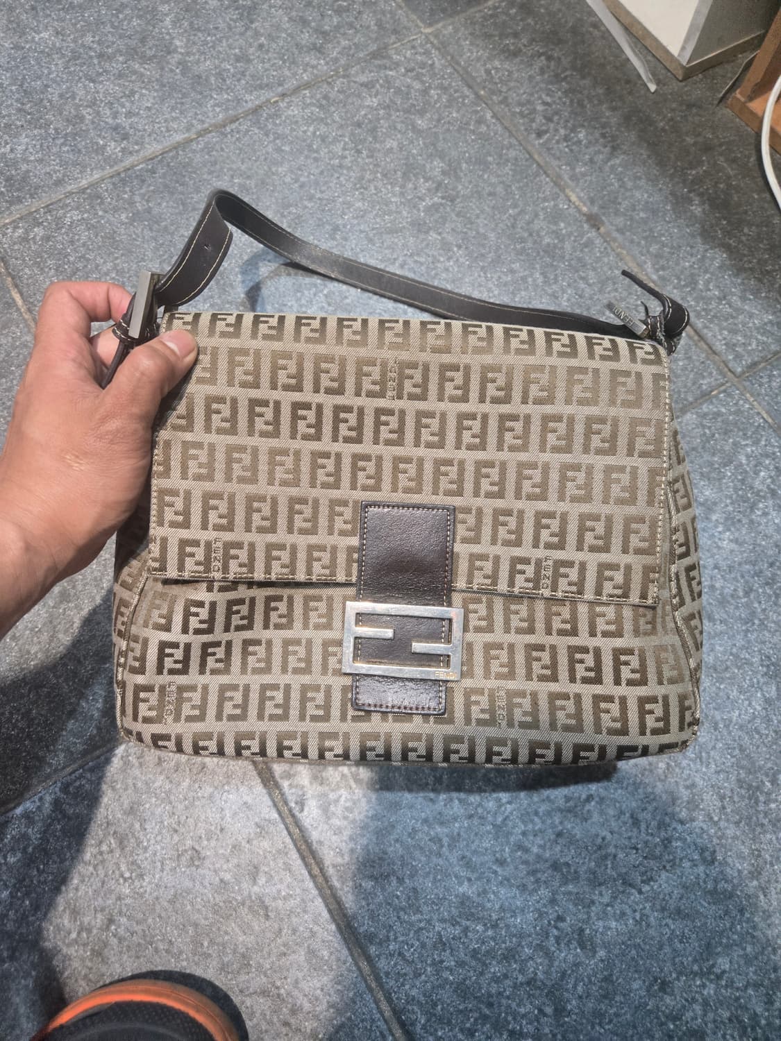 펜디 주까 빈티지 슐더백 상품이미지1