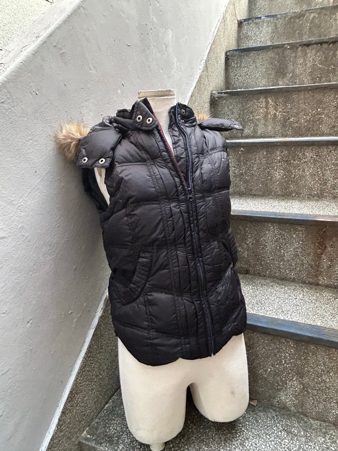 타미힐피거 울프죠 퍼 패딩조끼 베스트 상품이미지3