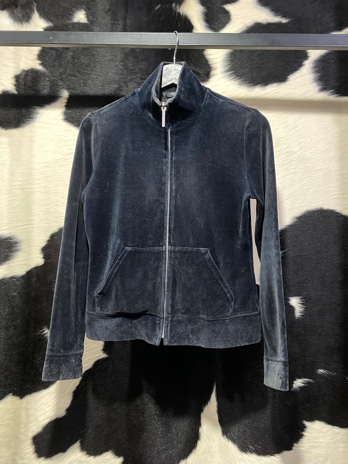 Vicky 벨벳 크롭 집업 상품이미지2