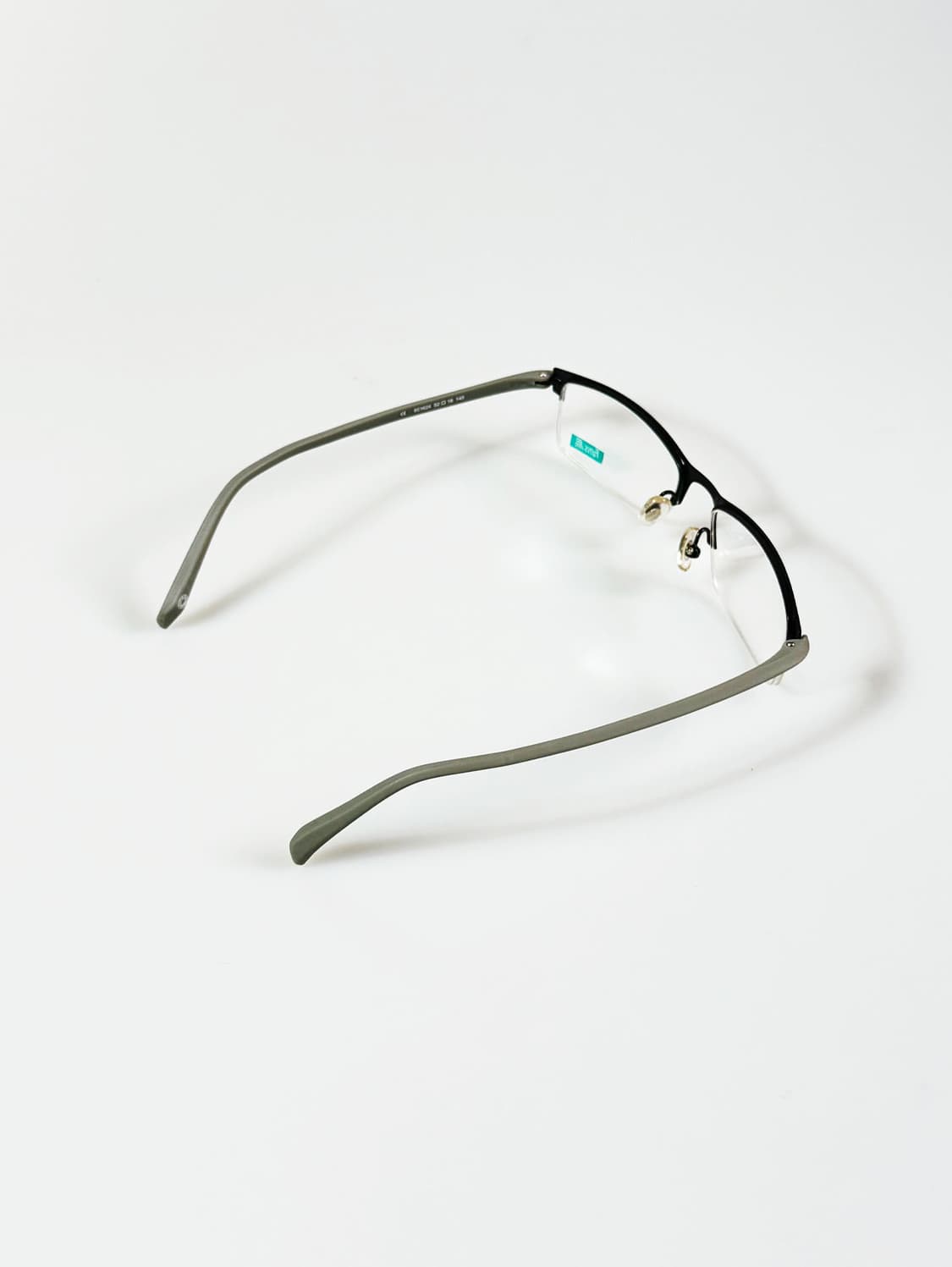 90s FUTIS 블랙 그레이 스퀘어 반무테 빈티지 안경 상품이미지4