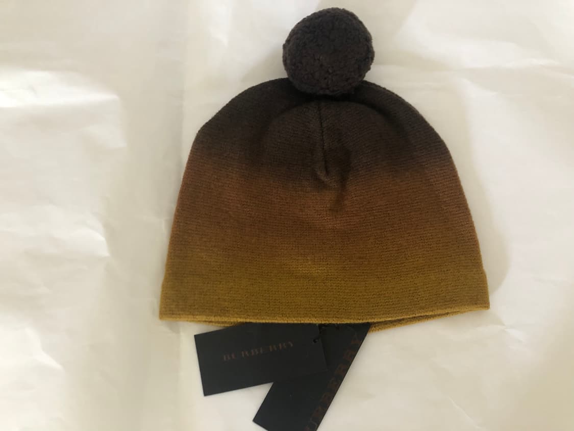 버버리 프로섬 그라데이션 폼폼 비니 모자 상품이미지1