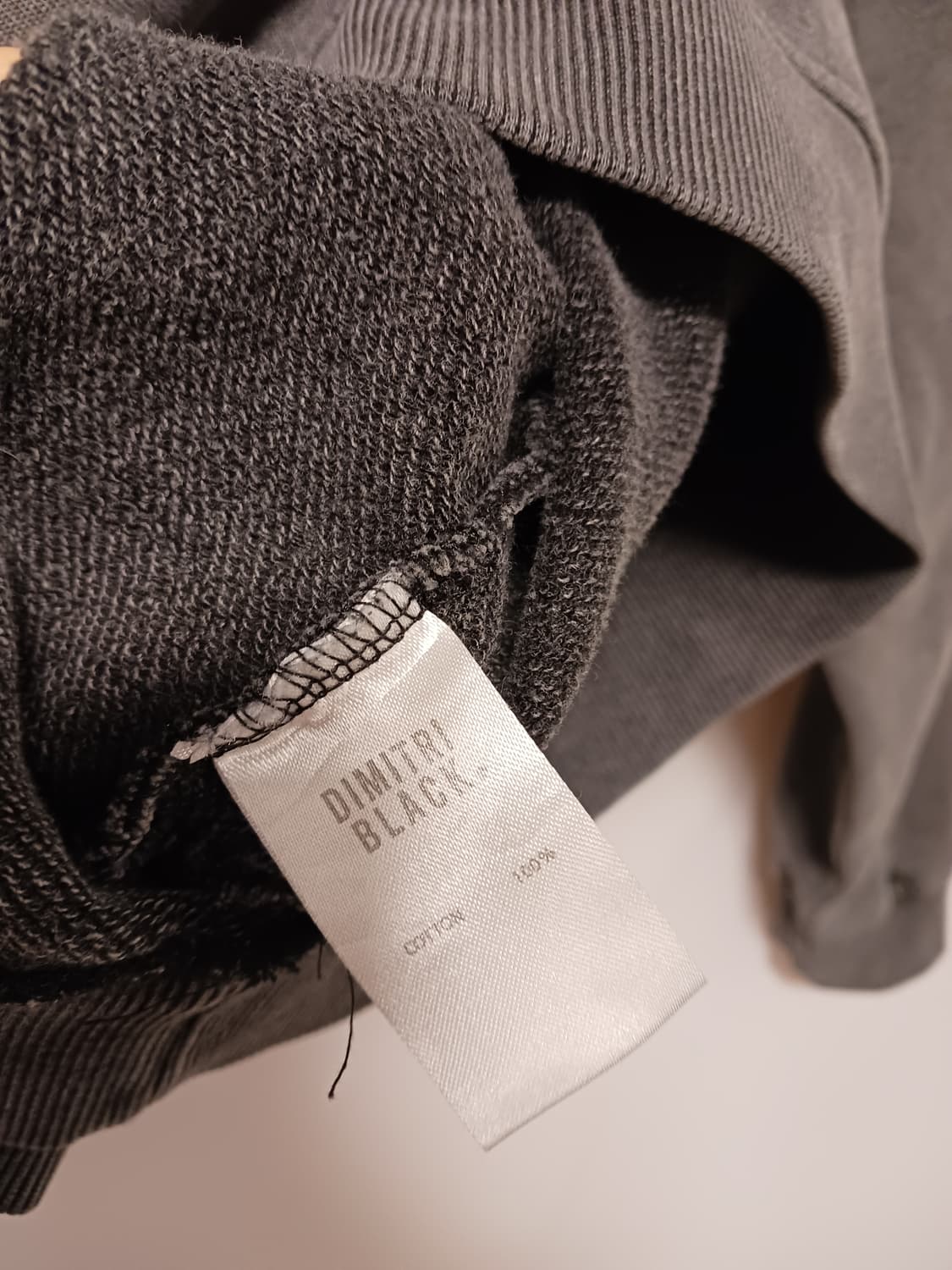 디미트리 블랙 피그먼트 아이덴티티 후드티셔츠 상품이미지4