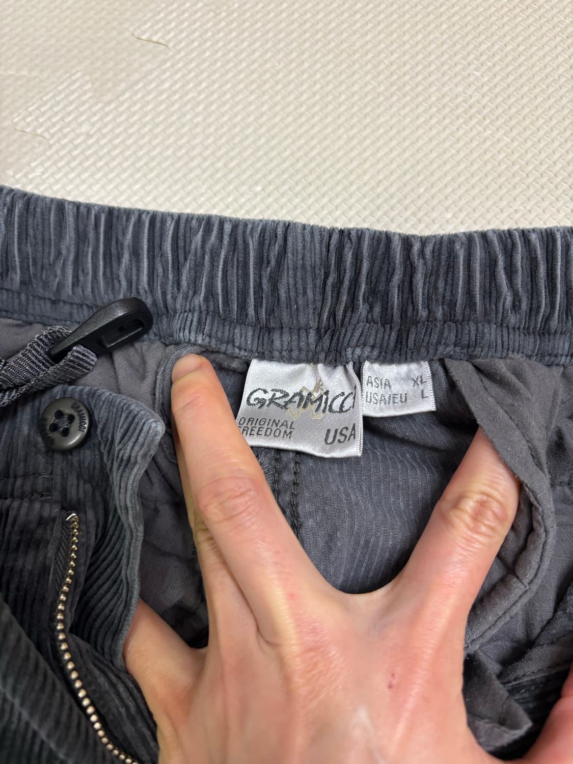 그라미치 코듀로이 팬츠 차콜 상품이미지4