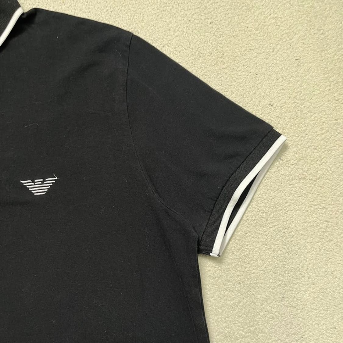 EMPORIO ARMANI 카라티 블랙 M 상품이미지3
