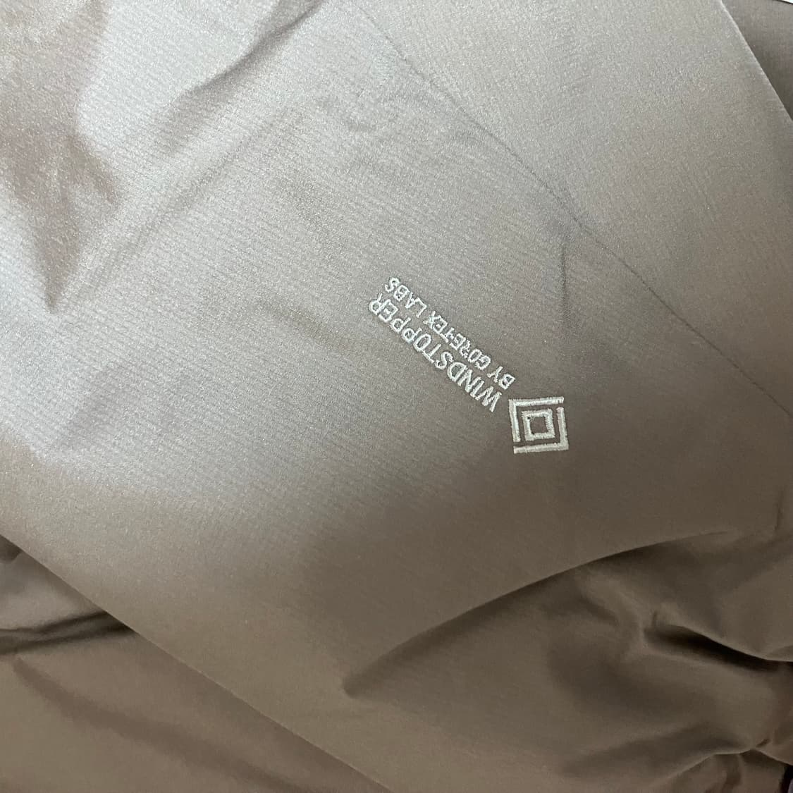 골드윈 고어텍스 윈드스토퍼 패디드 파카 상품이미지2