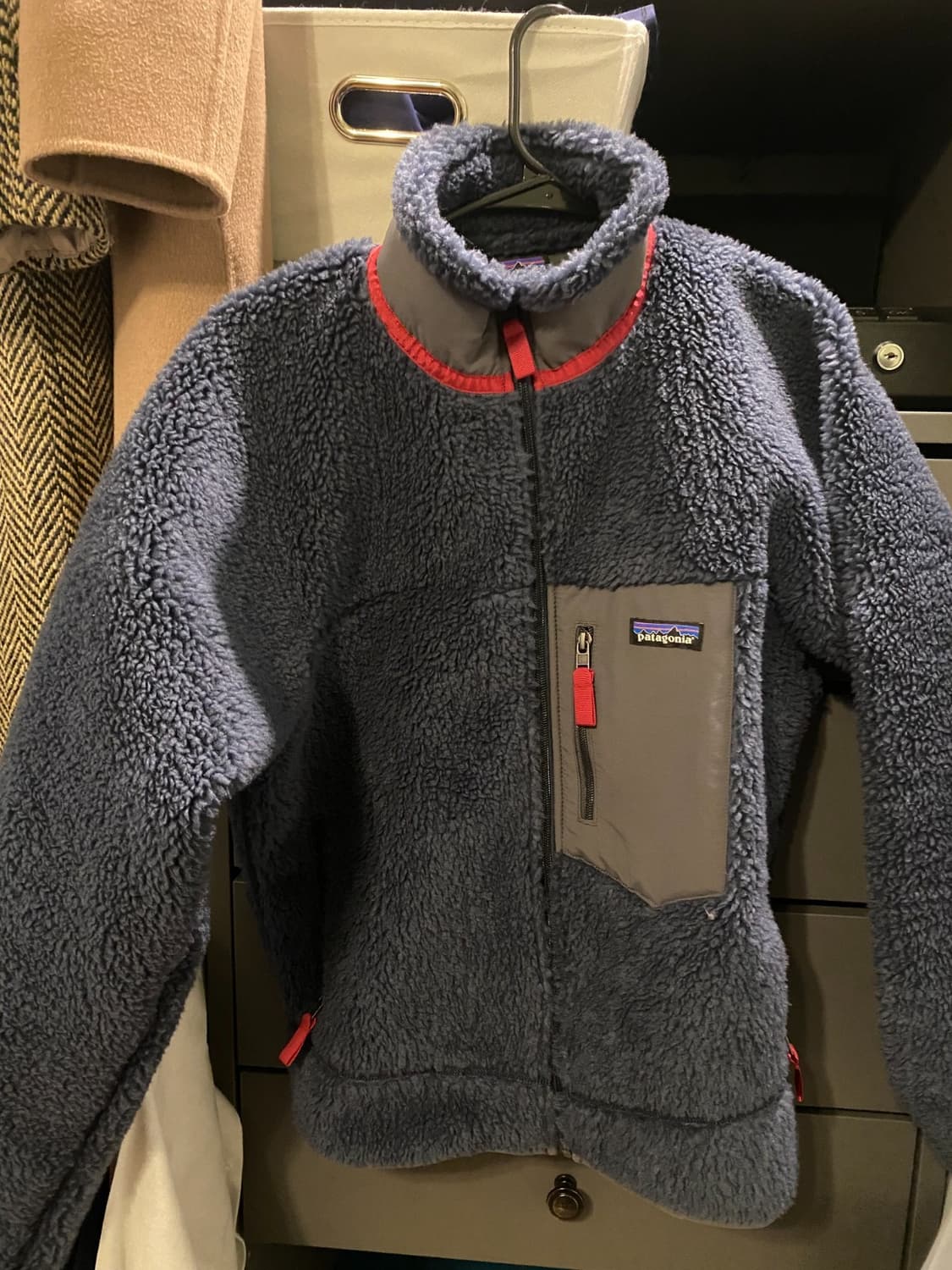 20s 파타고니아 레트로-X 네이비/레드 상품이미지1