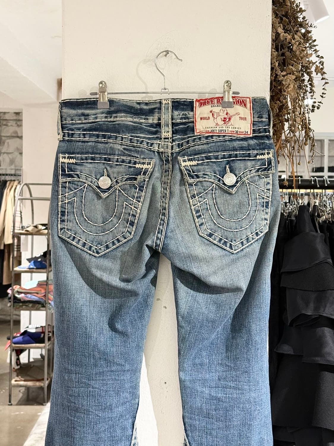 트루릴리전 조이 슈퍼T 플레어 데님 진 상품이미지5