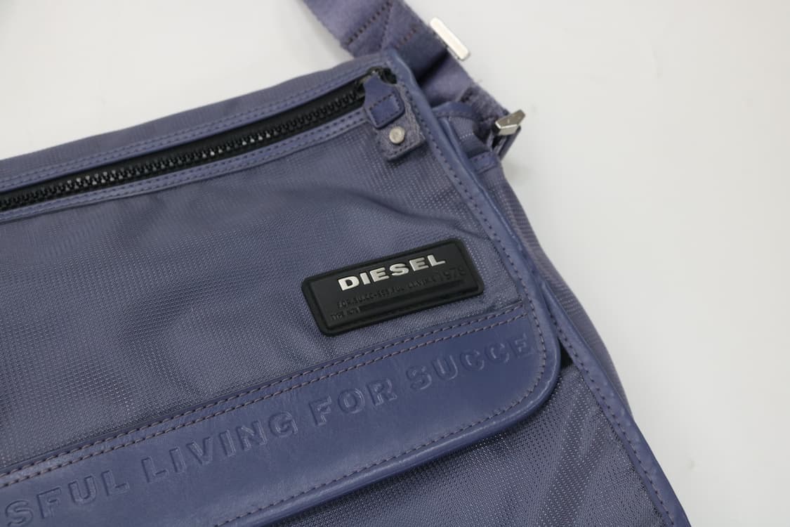 DIESEL 디젤 빈티지 포켓 로고 나일론 크로스 메신저 백 상품이미지4