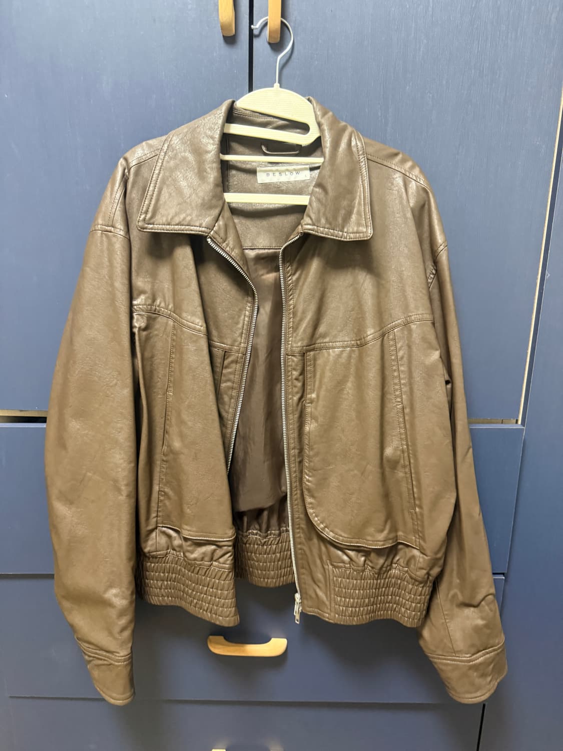 비슬로우 루즈핏 비건 레더 자켓 상품이미지3