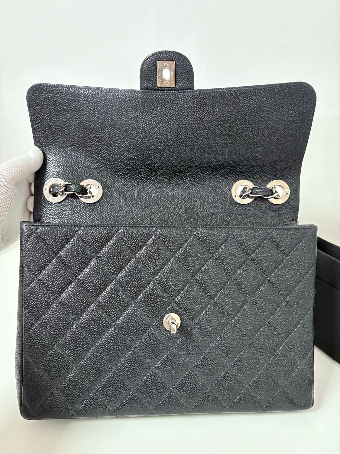 샤넬 클래식 캐비어 점보 숄더백 상품이미지7