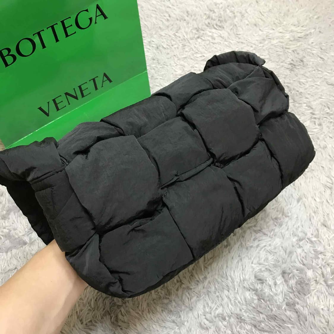 {클로젯}보테가베네타 패디드 카세트백 상품이미지4