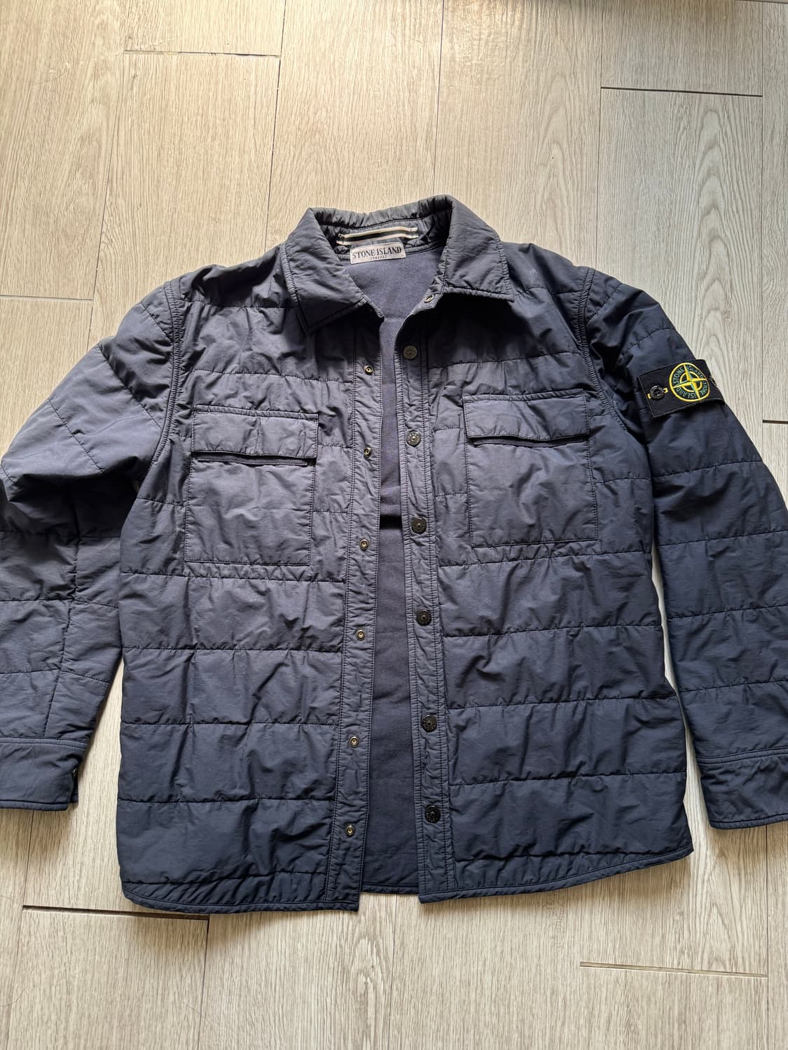 스톤아일랜드 투포켓 패딩 셔츠 상품이미지3