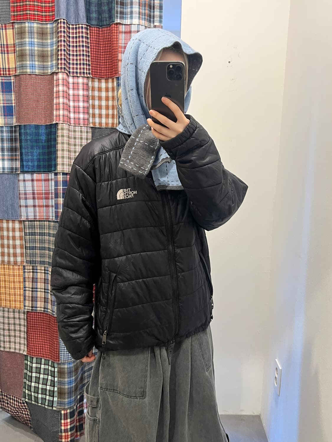 노스페이스 블랙 경량패딩 상품이미지1