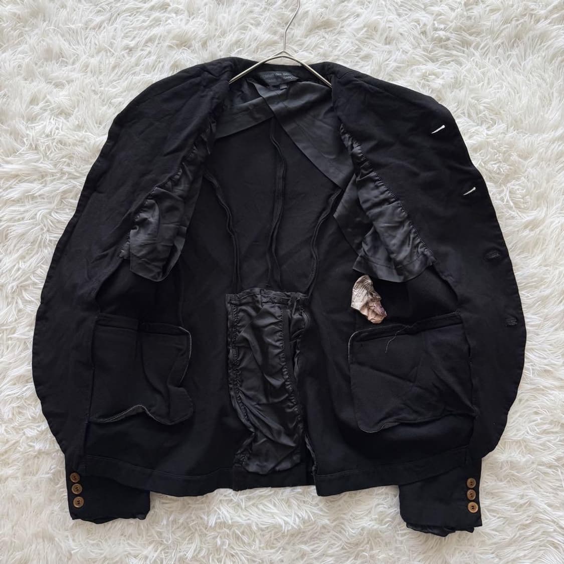 꼼데가르송 Comme des Garçons 주름가공 자켓 블랙 ss사이즈 상품이미지9