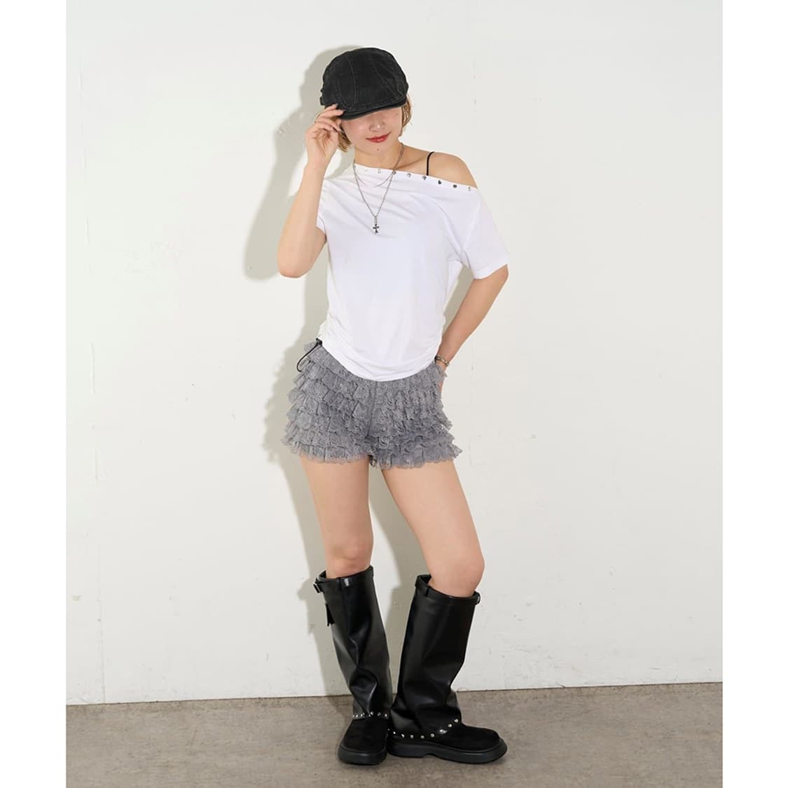 WHO'S WHO gallery One Off Shoulder Tee 상품이미지7