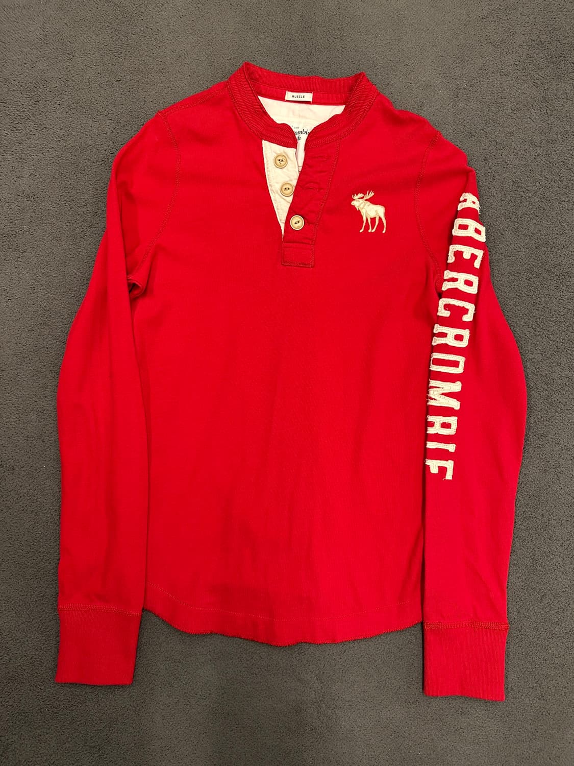 아베크롬비 빈티지 레터링로고 풀오버 슬리브 처분  상품이미지1