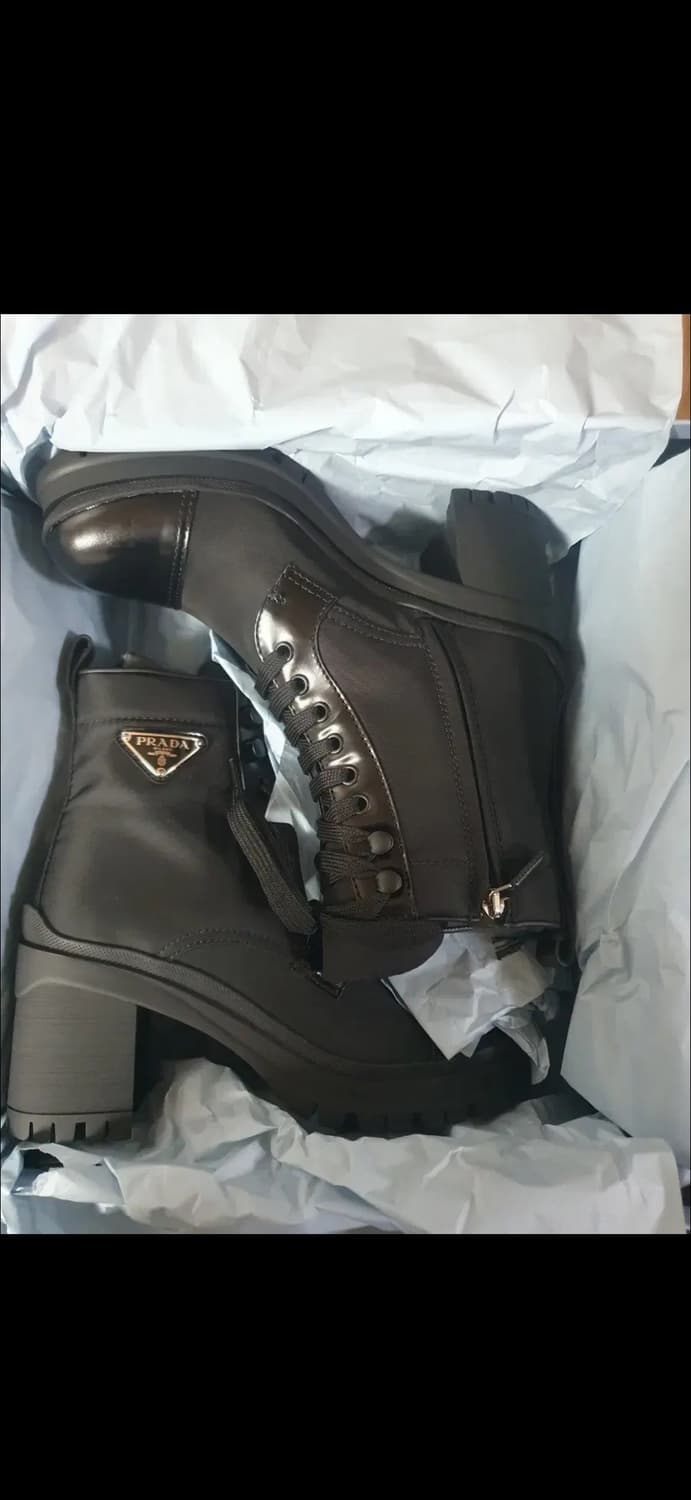 (38.5)프라다 브러쉬드 리나일론 삼각로고 워커 부츠 구두 상품이미지1