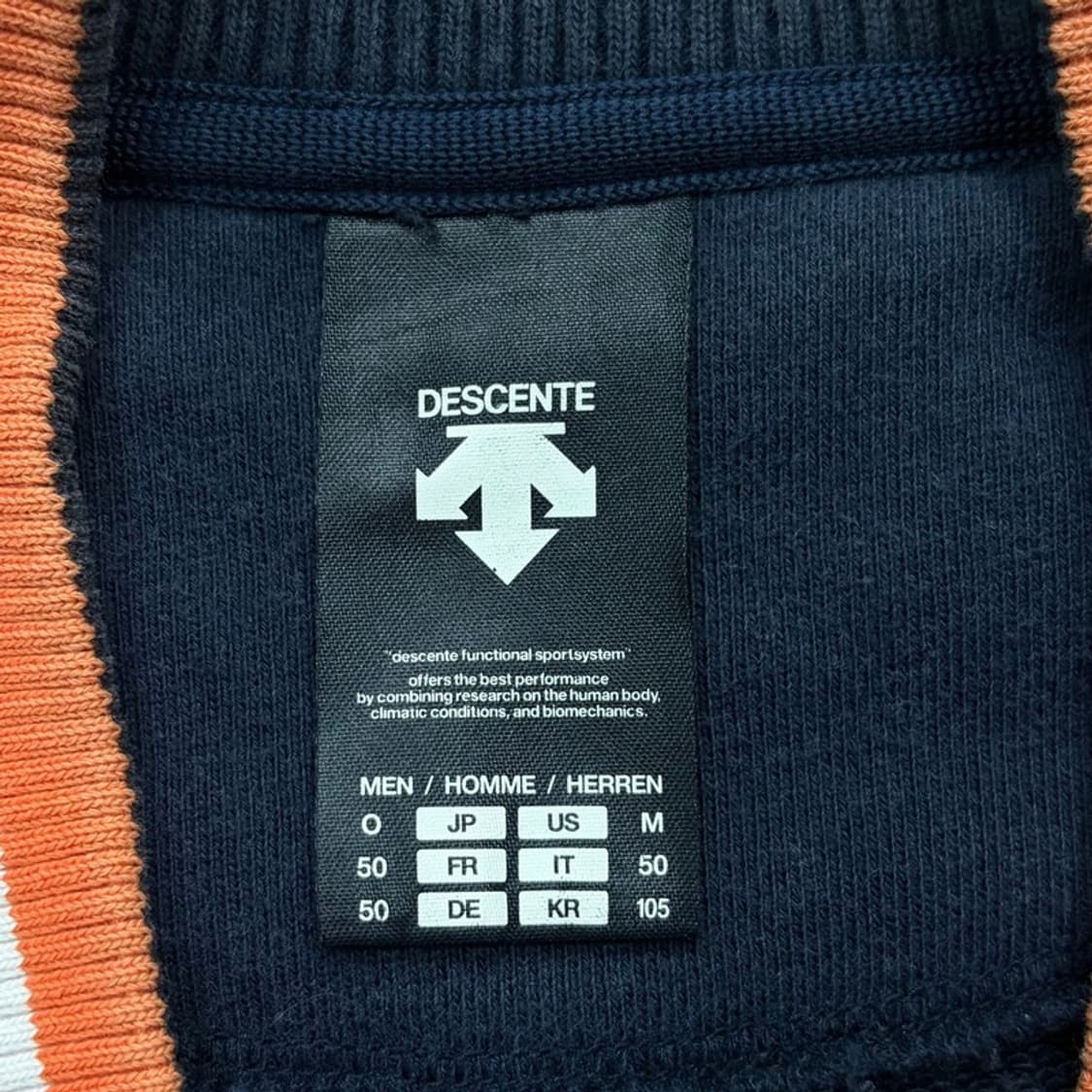 데상트 올드스쿨 바시티 자켓 v2705 상품이미지7