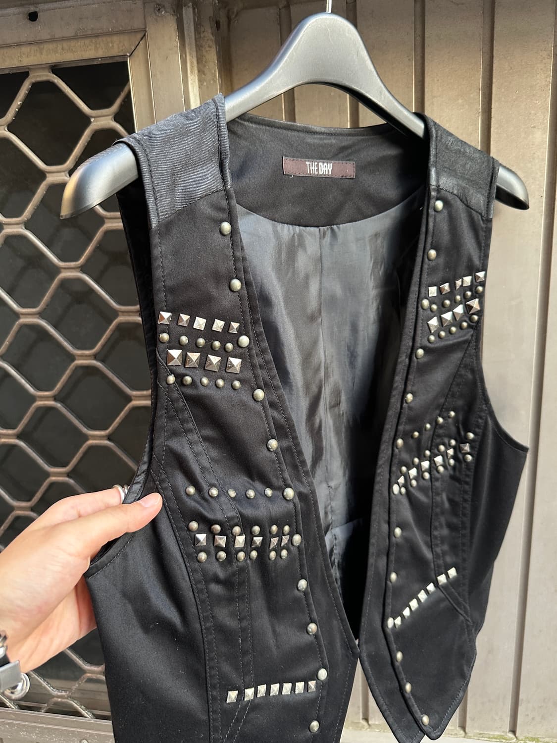 Vintage stud point vest 상품이미지2