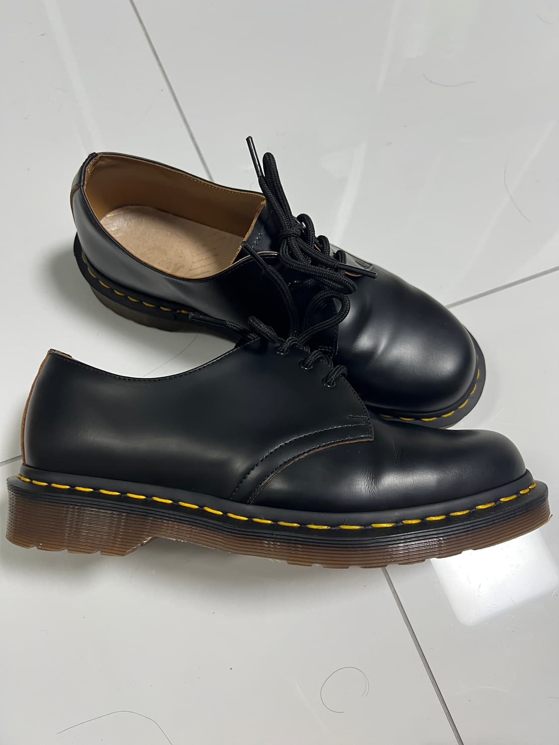 택포20) 닥터마틴 1461 MIE 3홀 블랙 UK7 260 퀼른 레더 상품이미지3
