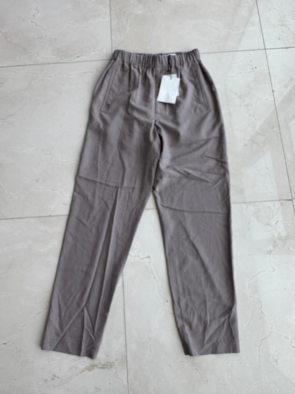 르메르 Lemaire 드라이 실크 릴렉스 팬츠 새상품 xs-s 상품이미지1