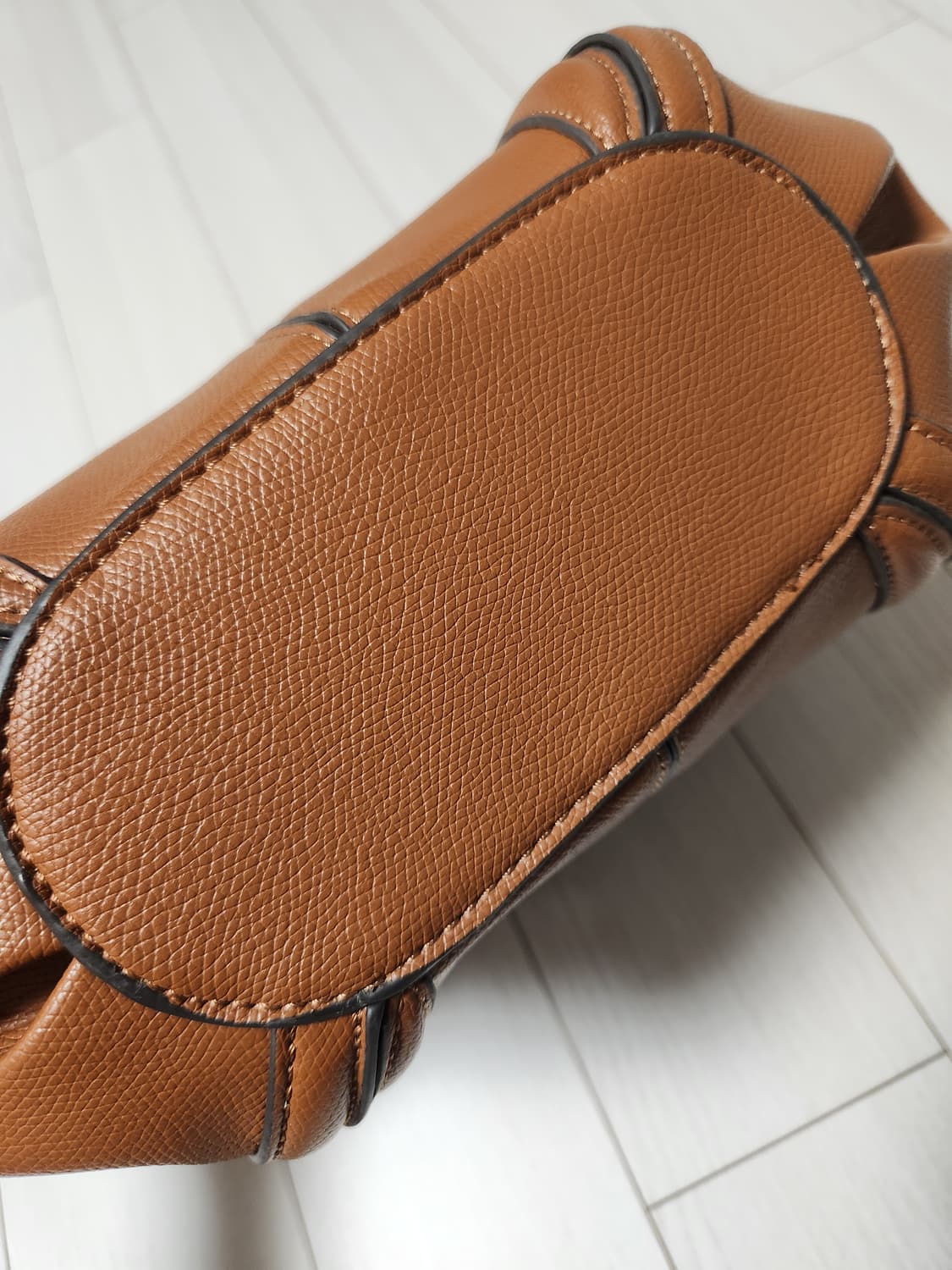 새상품)ZARA 자라 톱스티칭 시티백 토트백 크로스백 다크샌드

여러 중 상품이미지8