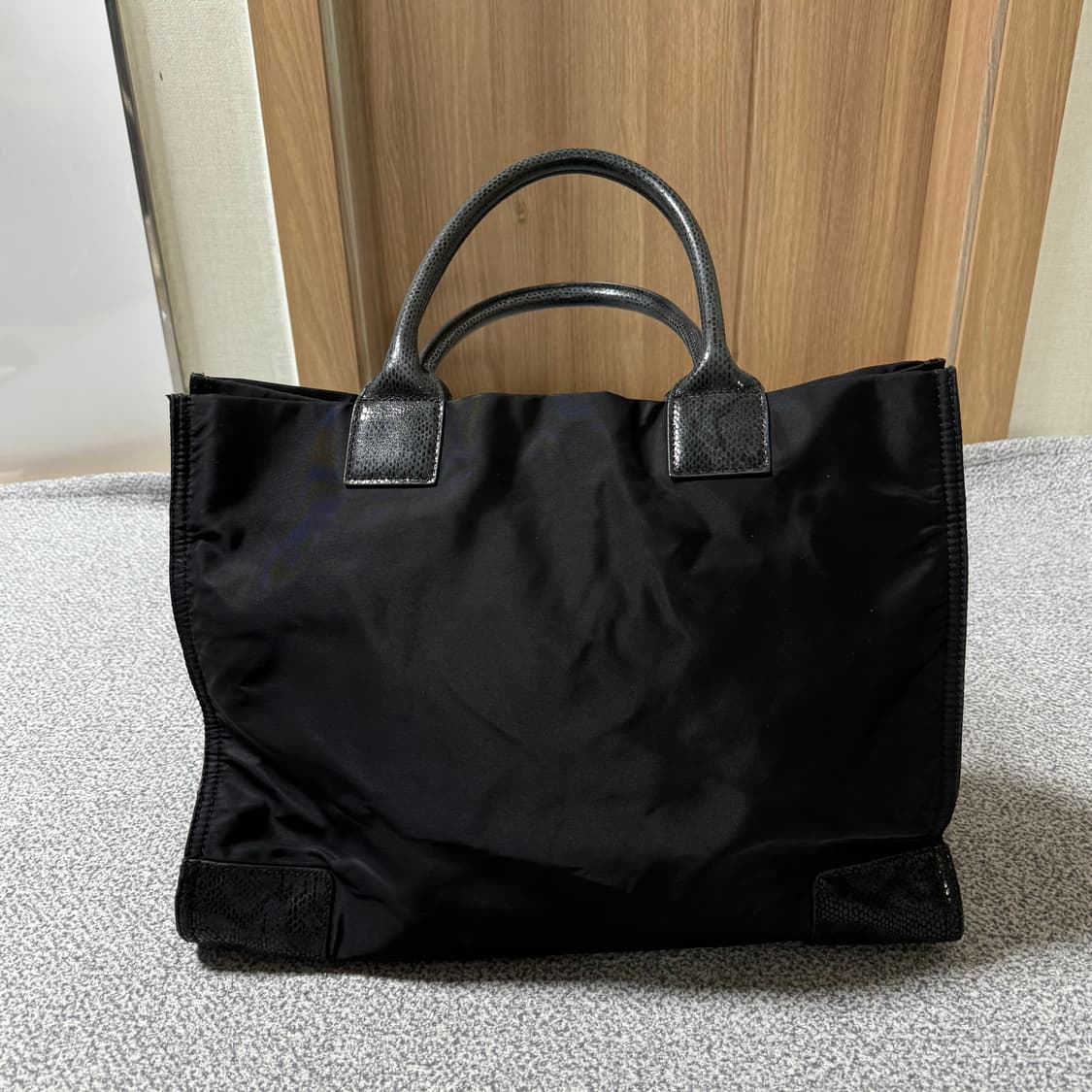 토리버치 엘라 스네이크 토트백 상품이미지2