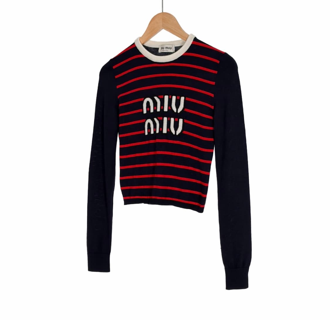 [38] 미우미우 여성 울 자수 로고 크루넥 니트 탑 스웨터 네이비 상품이미지2