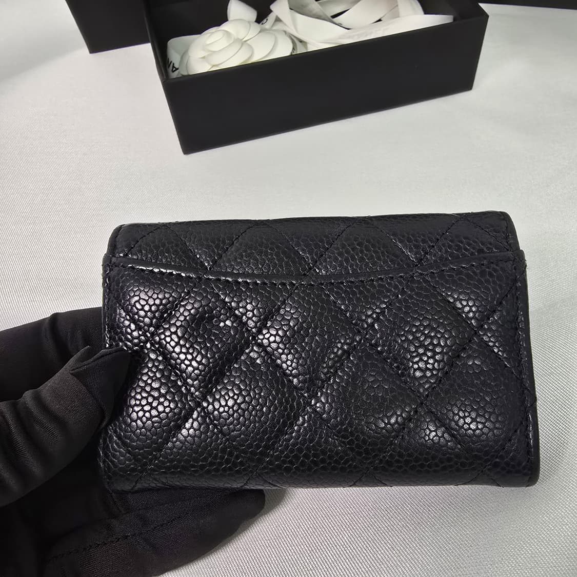 샤넬 클래식 카드지갑 블랙 금장 (AP0214) 상품이미지4