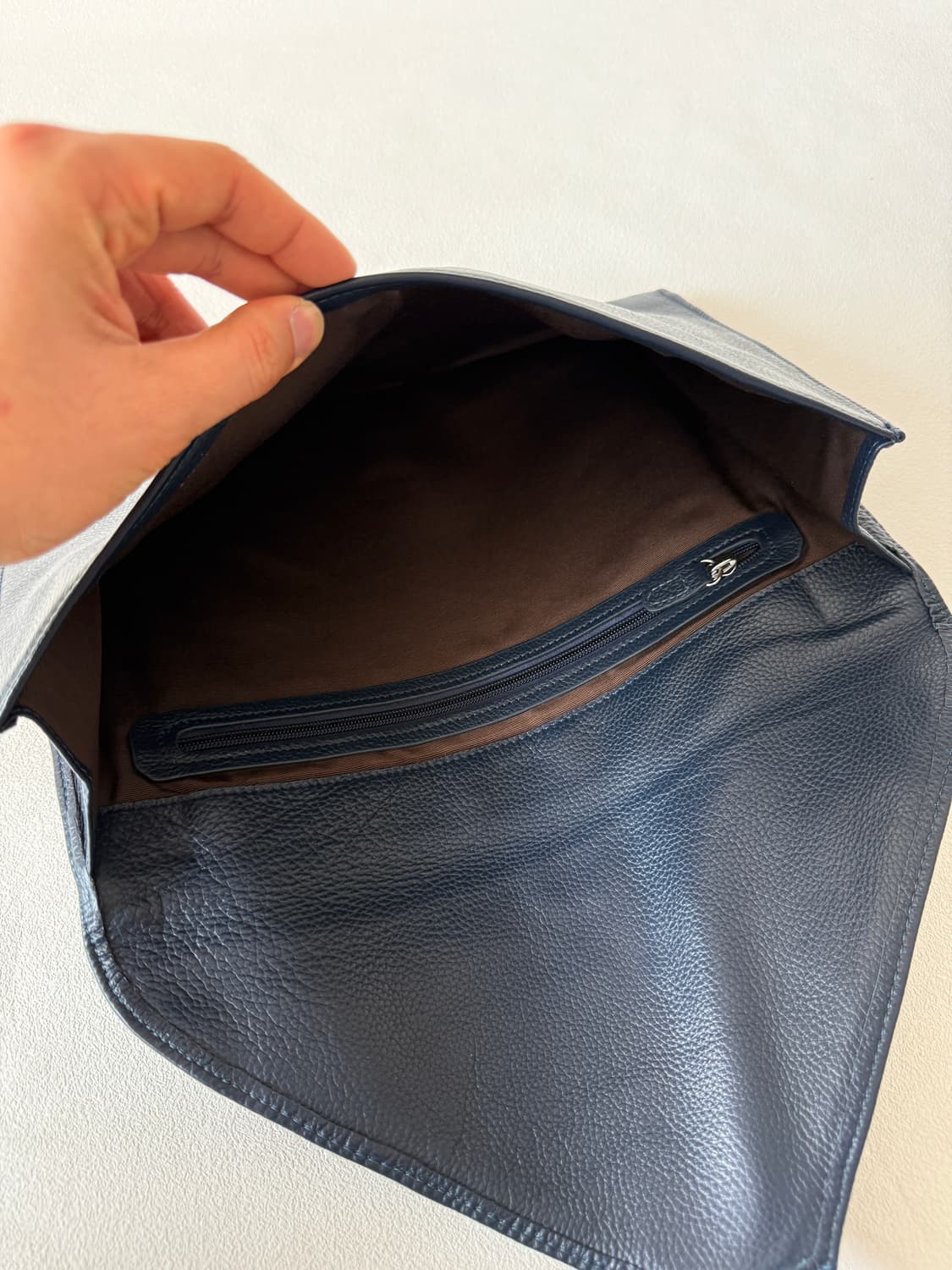 캄포마르지오(Campo Marzio) 레더 크러치백 상품이미지5