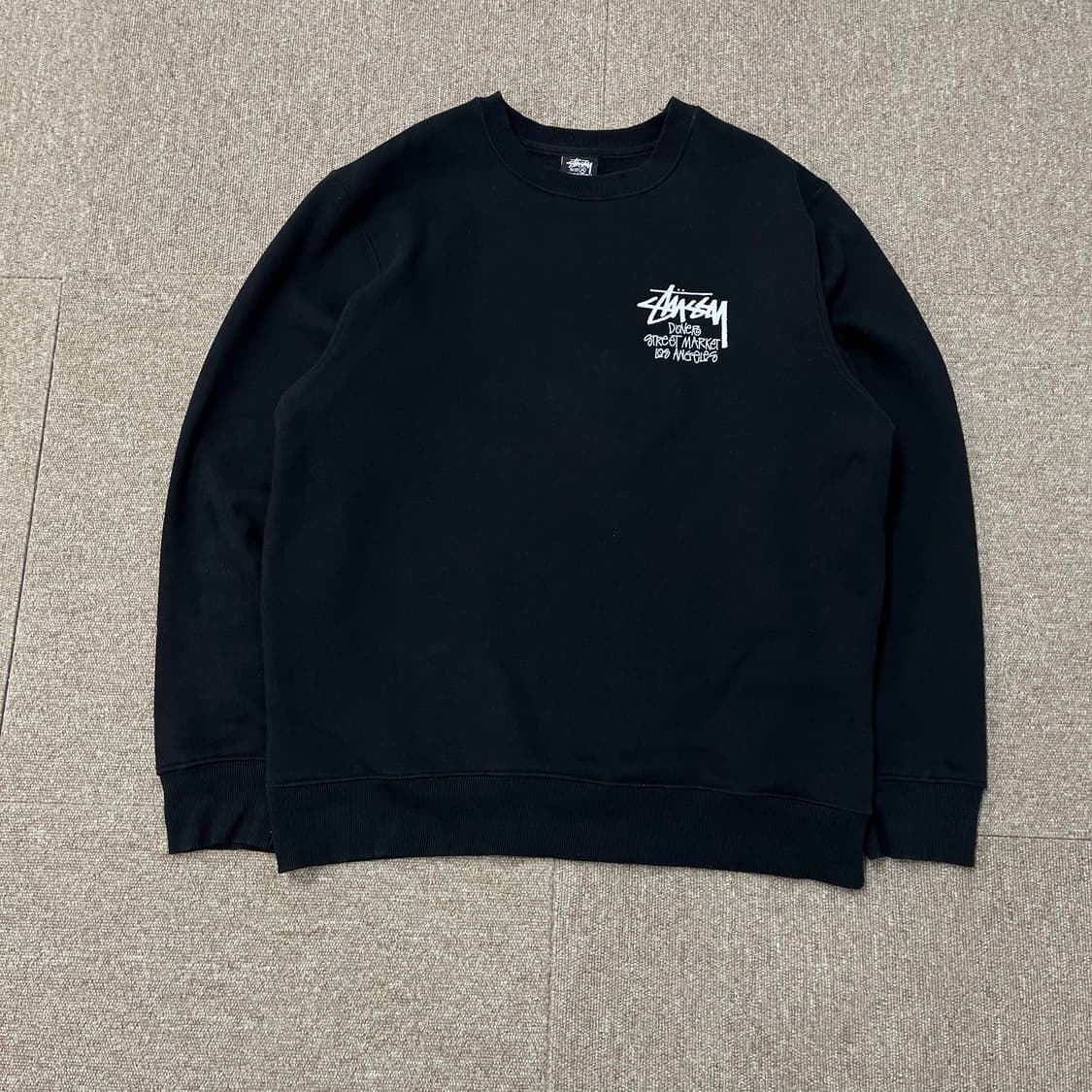 스투시 x 도버스트릿 마켓 LA  맨투맨 상품이미지3