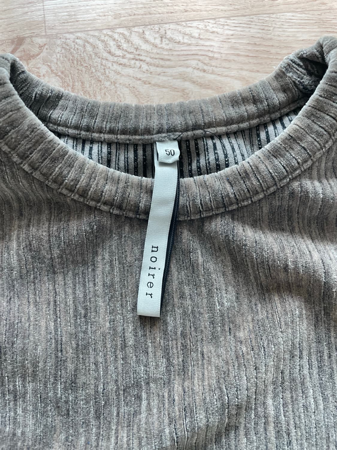 노이어 벨벳티셔츠 상품이미지6