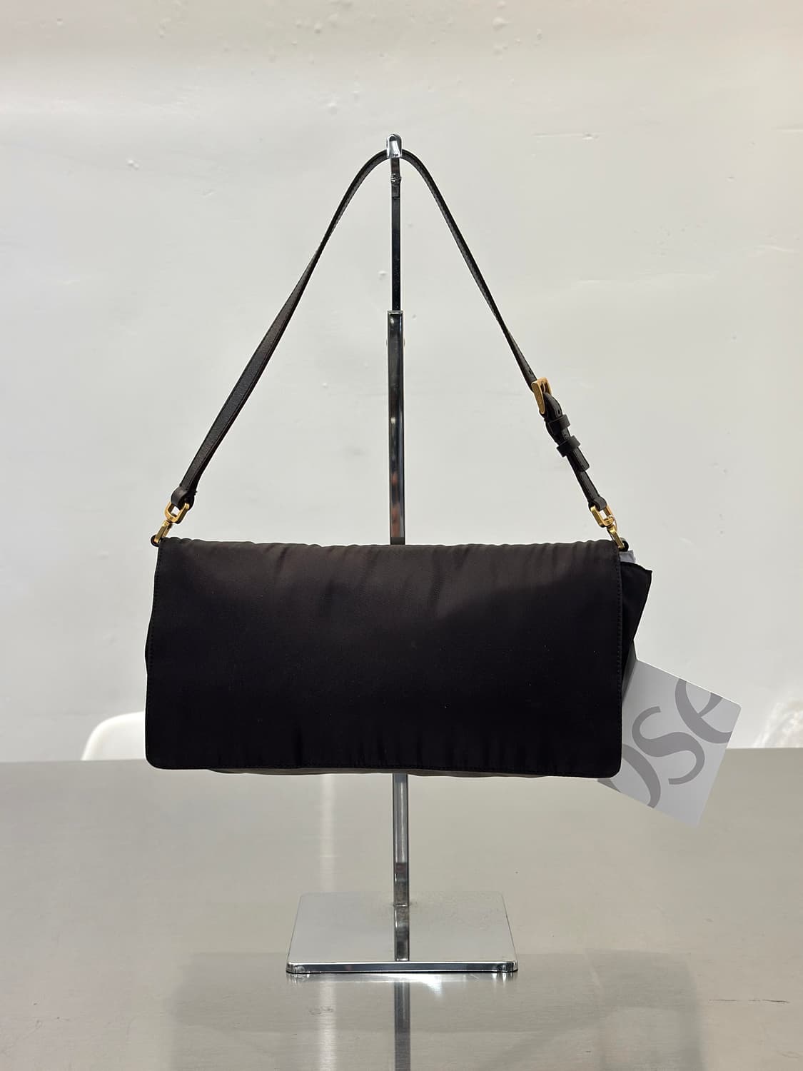 프라다 삼각로고 다크브라운 나일론 플랩 숄더백  상품이미지2