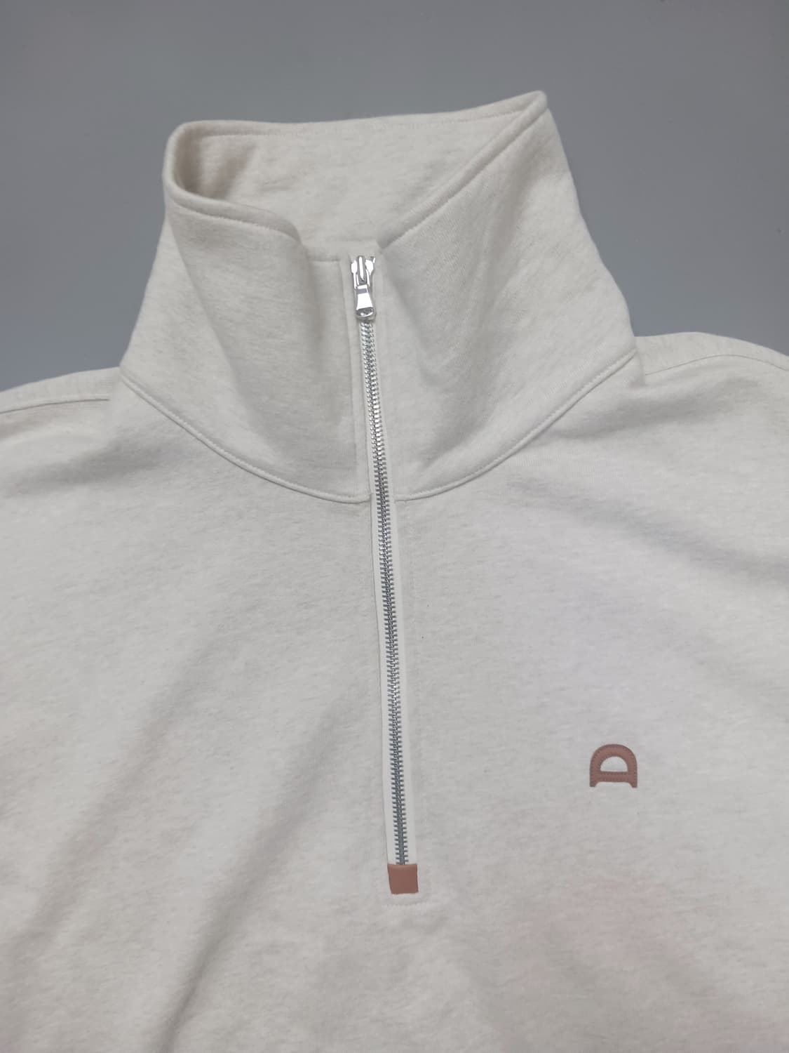 [L] 던스트 래더 로고 하프집업 스웨트셔츠 오트밀 멜란지 맨투맨 상품이미지2