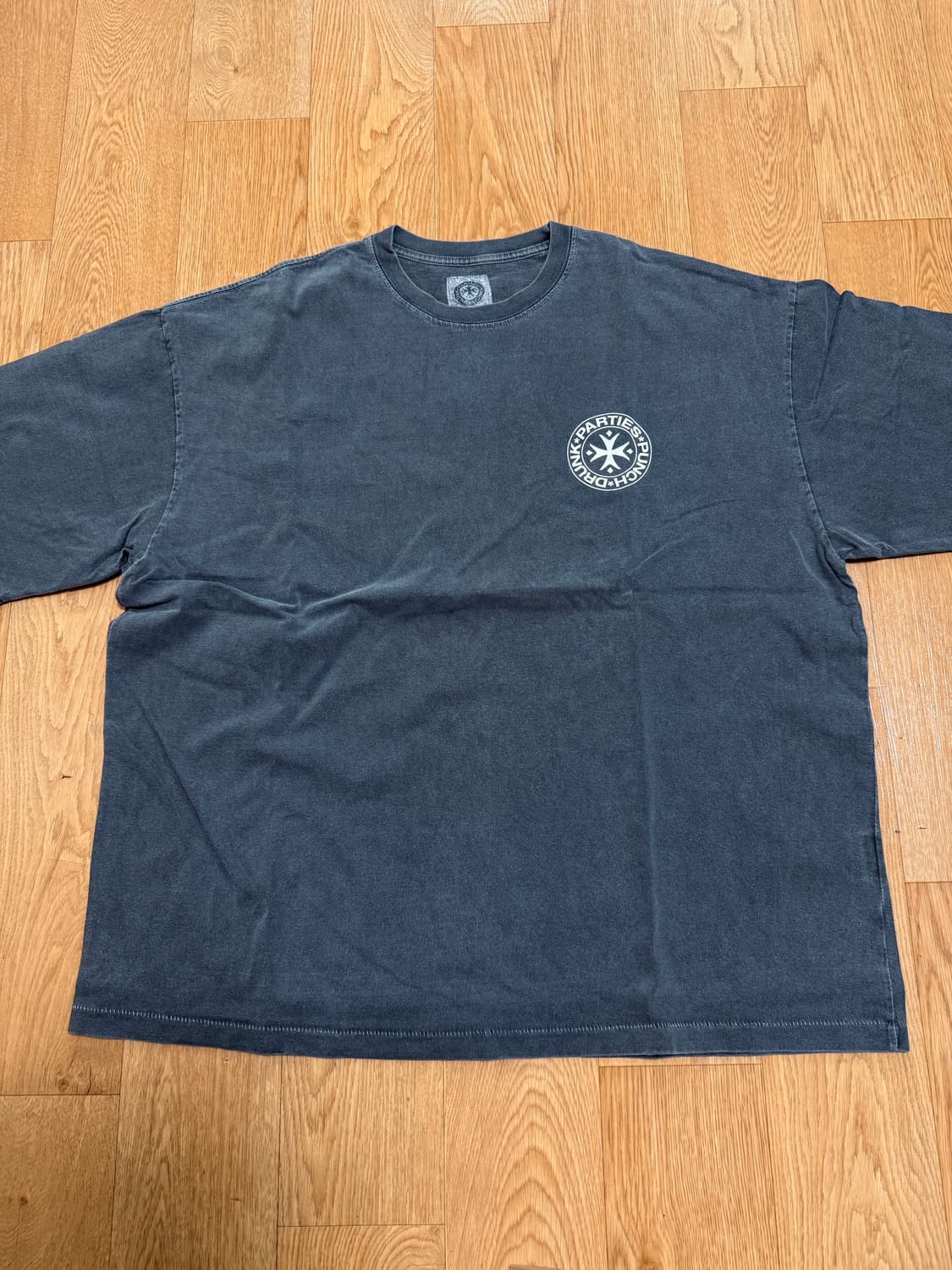 Punch drunk parties 반팔티 상품이미지1