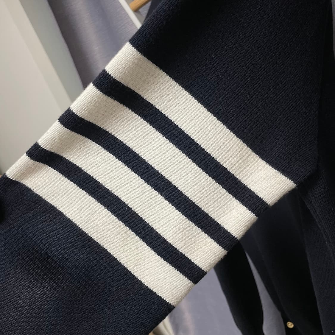 톰브라운 밀라노스티치 니트 2사이즈 금장 상품이미지3