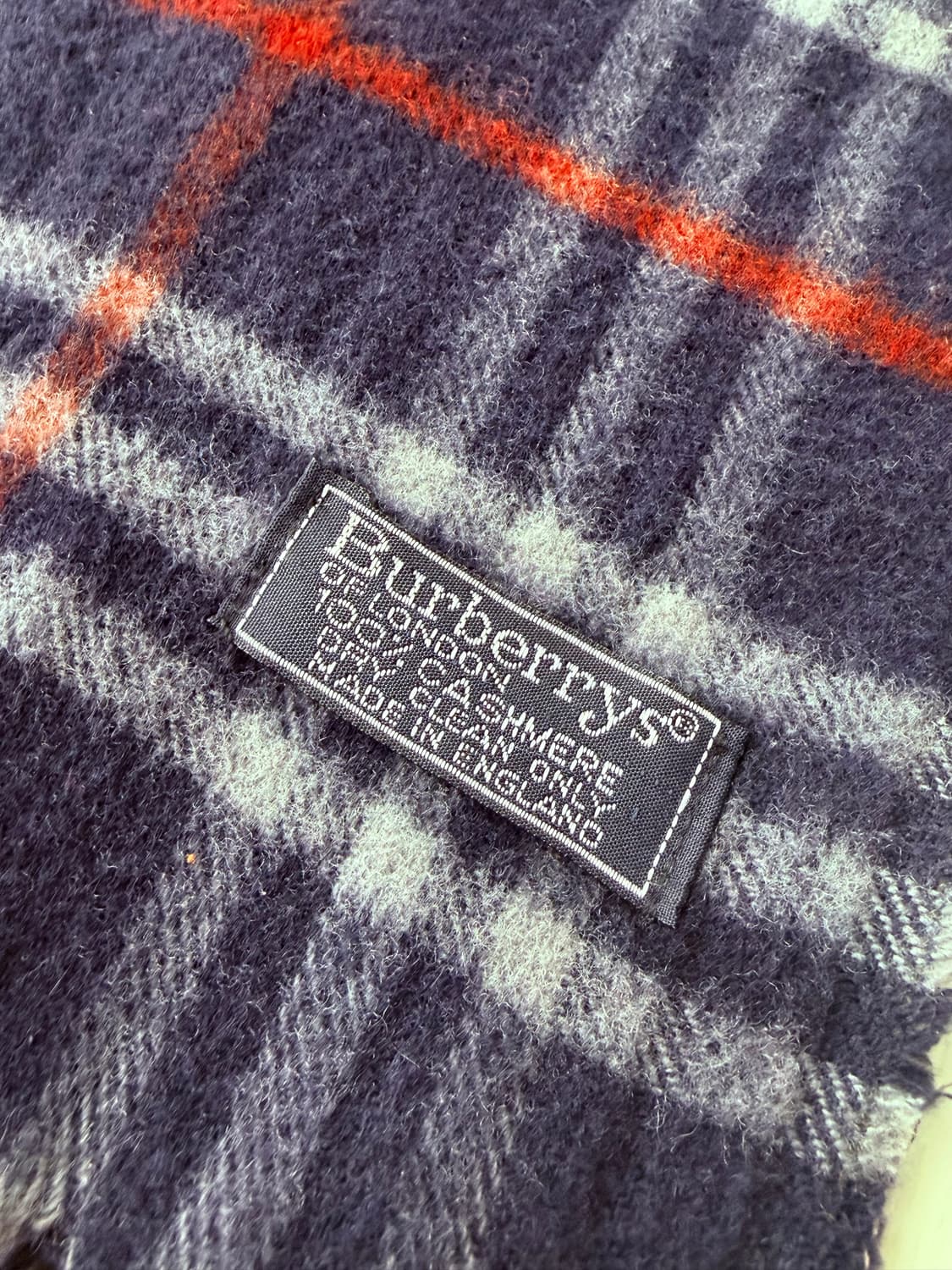 버버리 체크 머플러 네이비 캐시미어100 상품이미지1