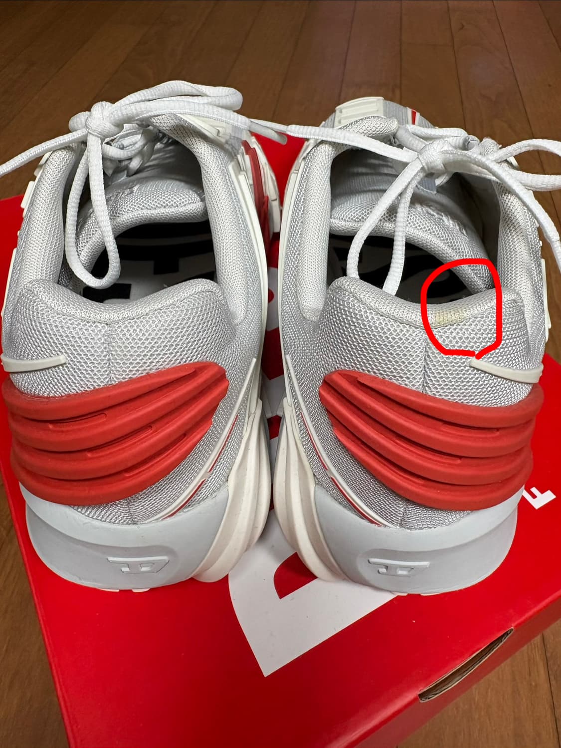 디젤 프로토타입 로우탑 스니커즈 255 상품이미지3