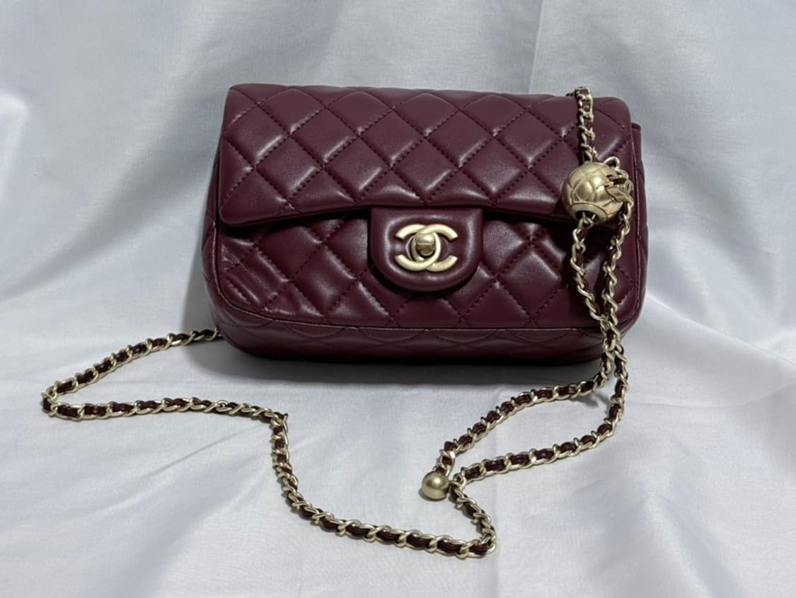 샤넬 클래식 뉴미니 골든볼 플랩백 상품이미지1