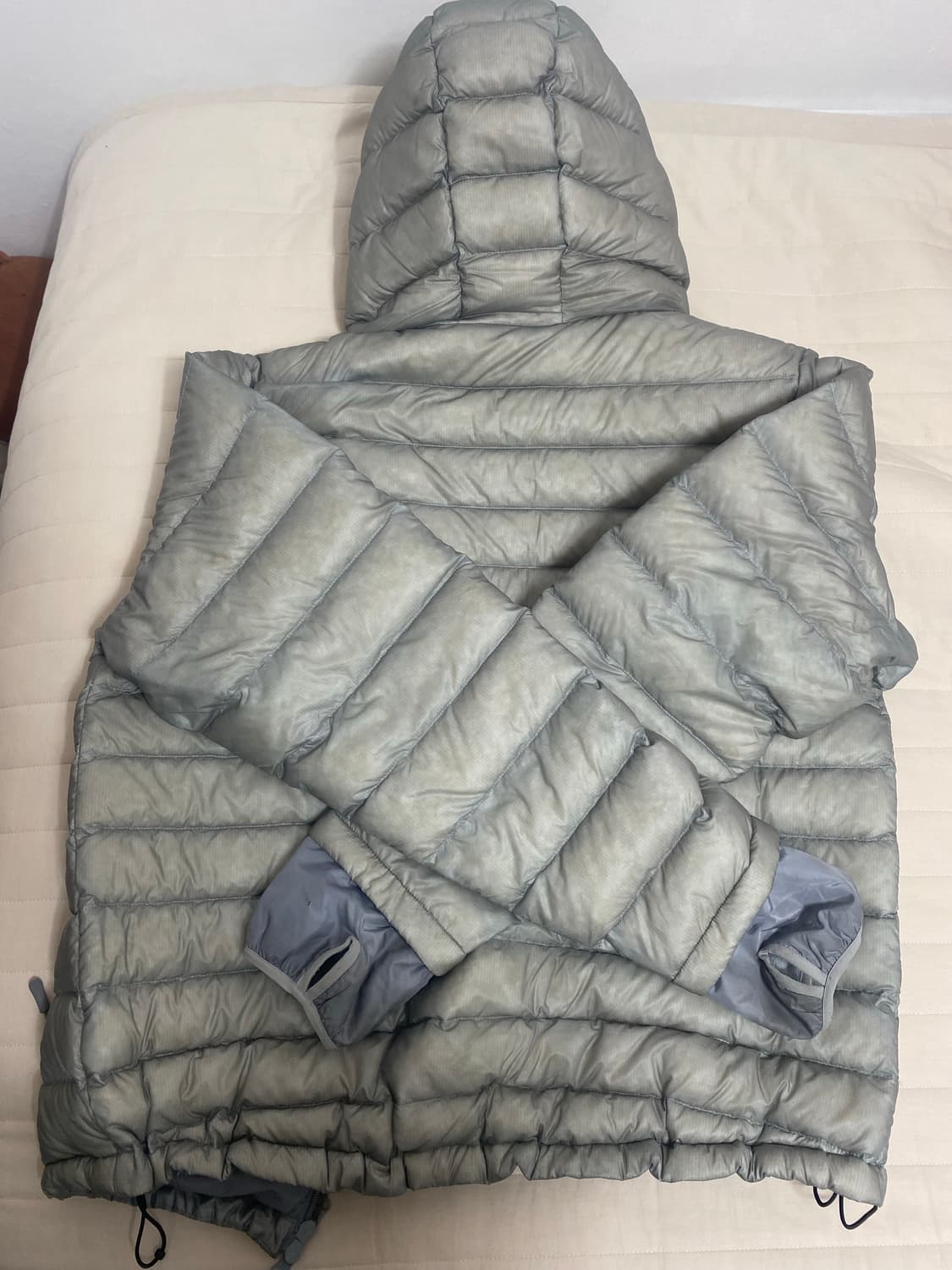 산산기어 서픽스 푸퍼 자켓 그레이 경량패딩 24FW 상품이미지2