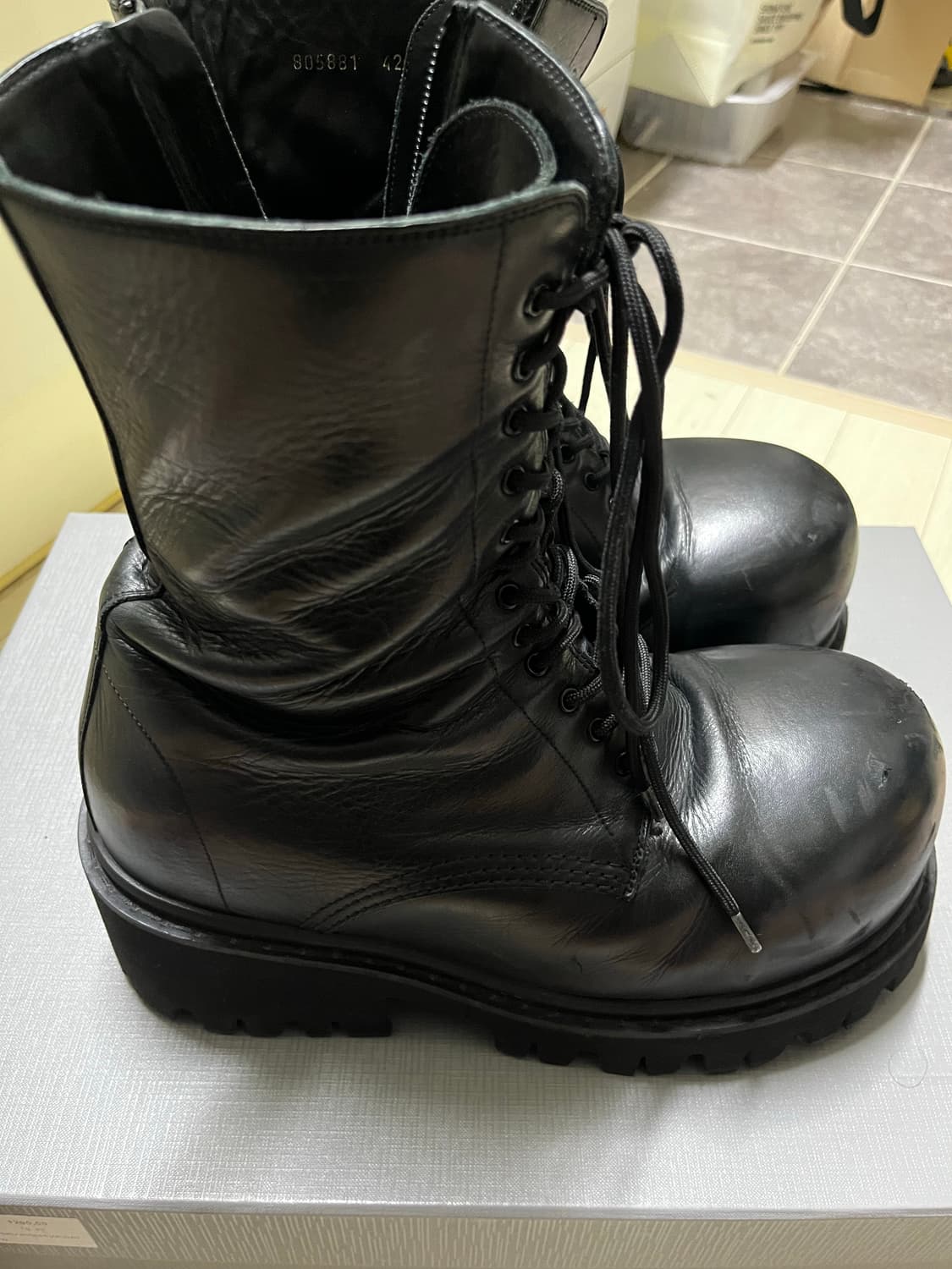 황금사이즈 발렌시아가 스톰퍼 부츠 42 상품이미지4